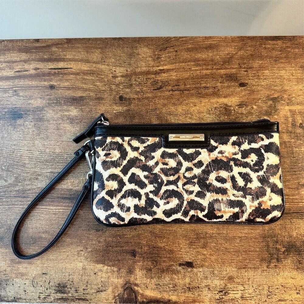 Nine West Wristlet Clutch Purse Leopard Print Zip Top Small Tan Black